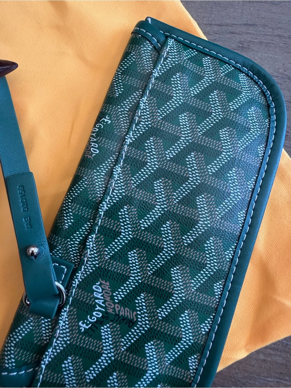 Green Tote with Matching Pouch - Picture 8 of 13
